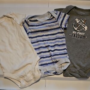 5/$10 Striped Blue and Gray Baby Onesie Set